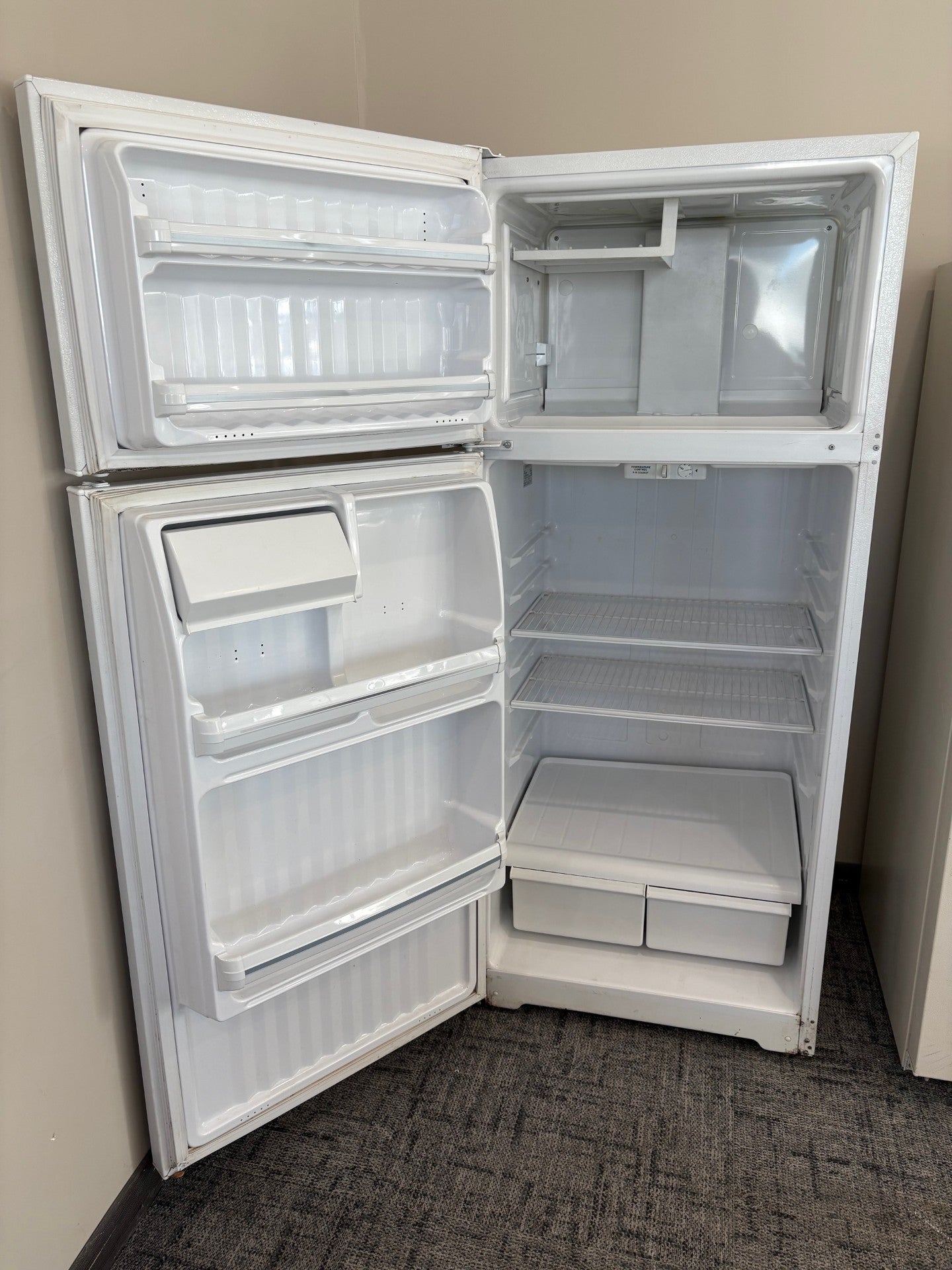 GE Refrigerator